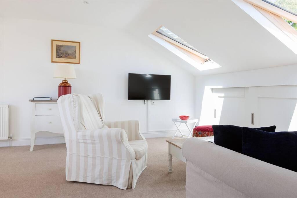 Spacious 3 Bedroom Flat With Terrace London Eksteriør bilde