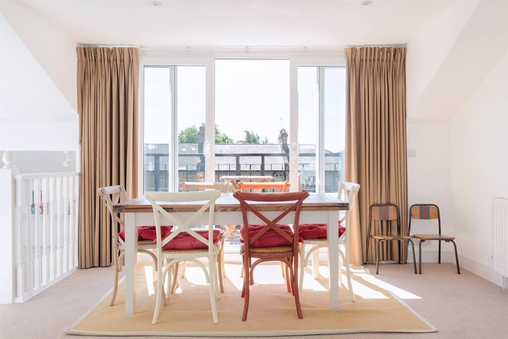 Spacious 3 Bedroom Flat With Terrace London Eksteriør bilde